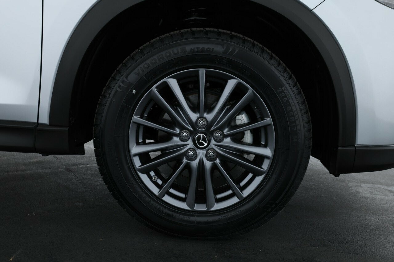 Mazda Cx-5 image 4