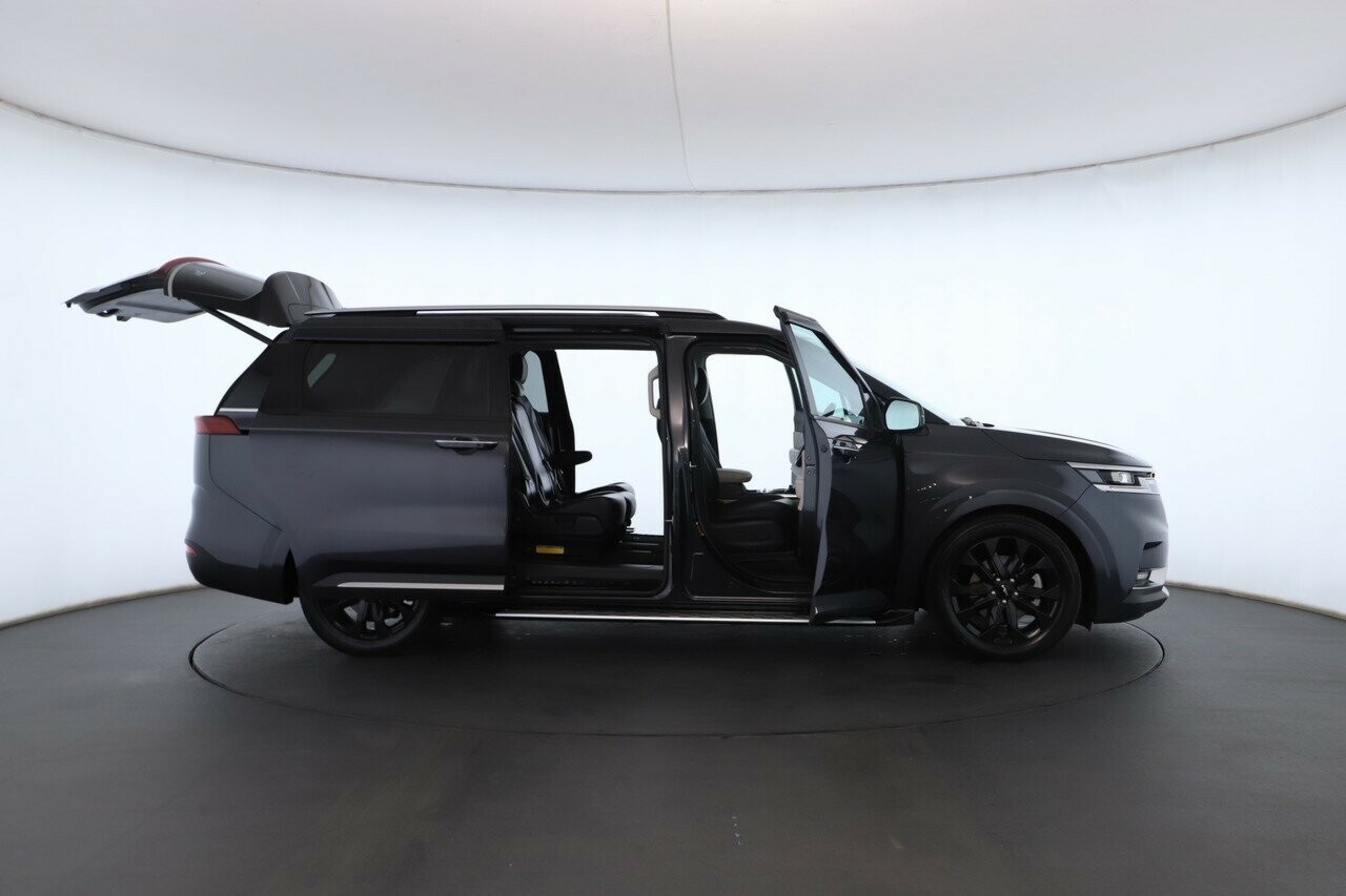 Kia Carnival image 2