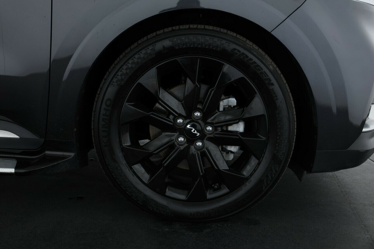 Kia Carnival image 4