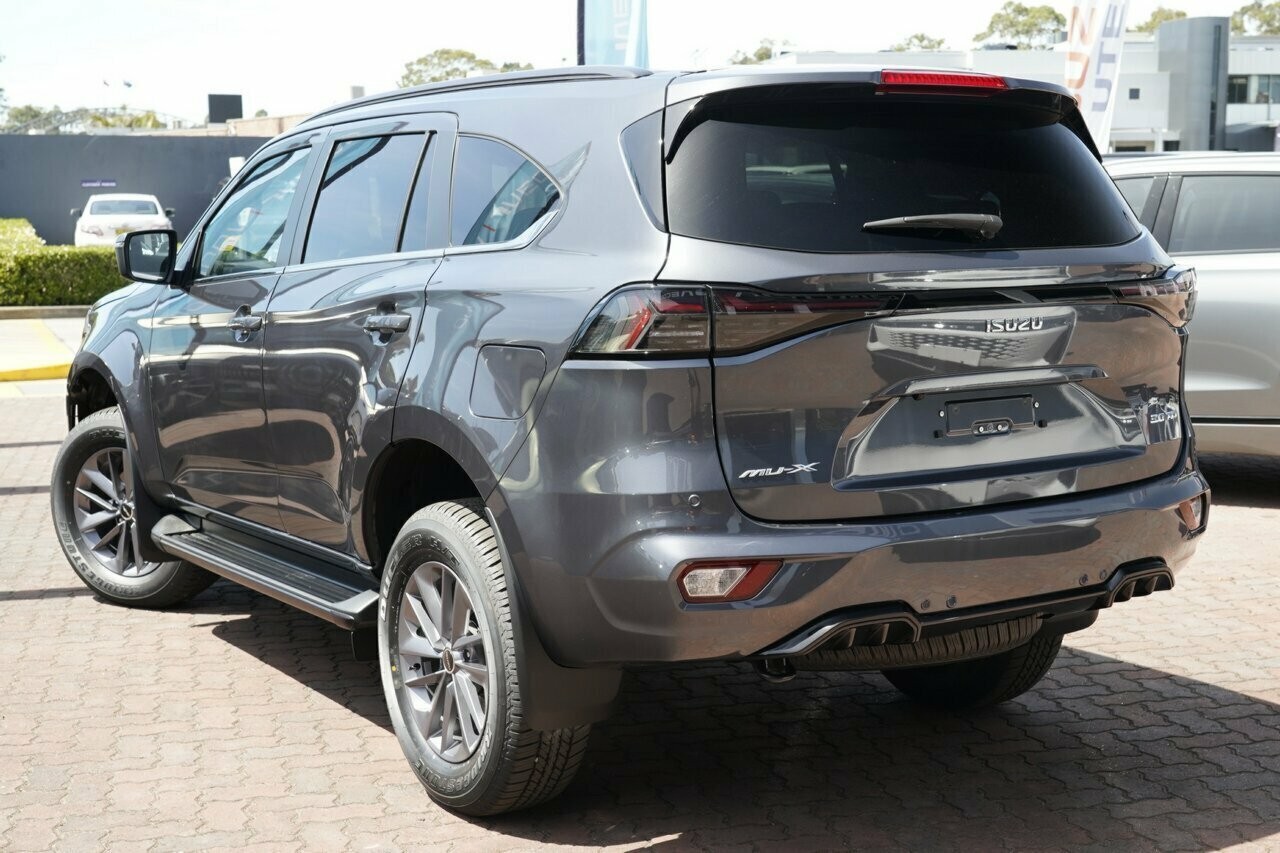 Isuzu Mu-x image 3