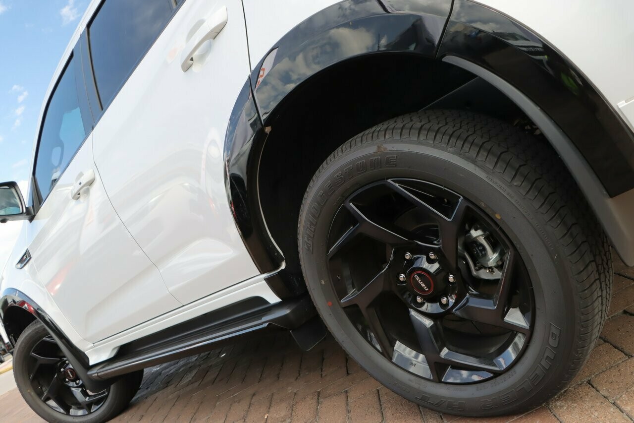 Isuzu Mu-x image 4