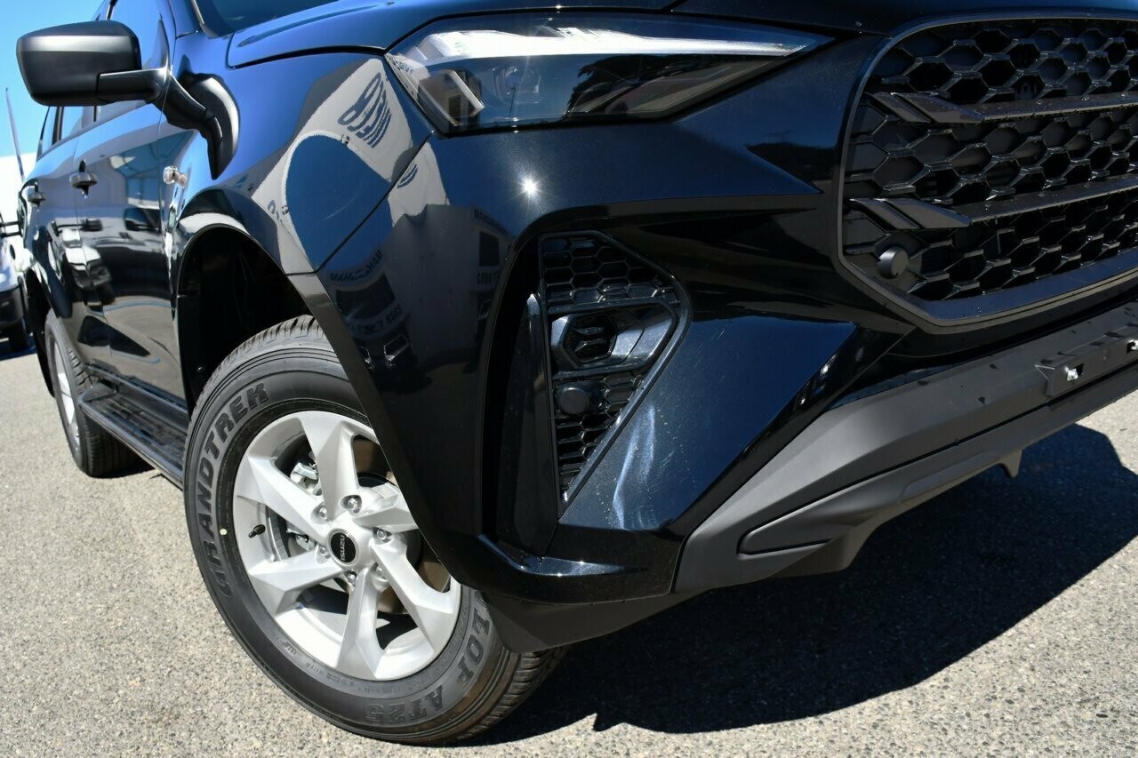 Isuzu Mu-x image 2