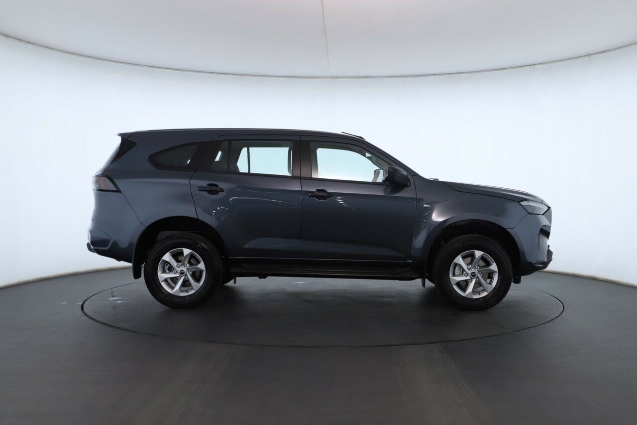 Isuzu Mu-x image 3