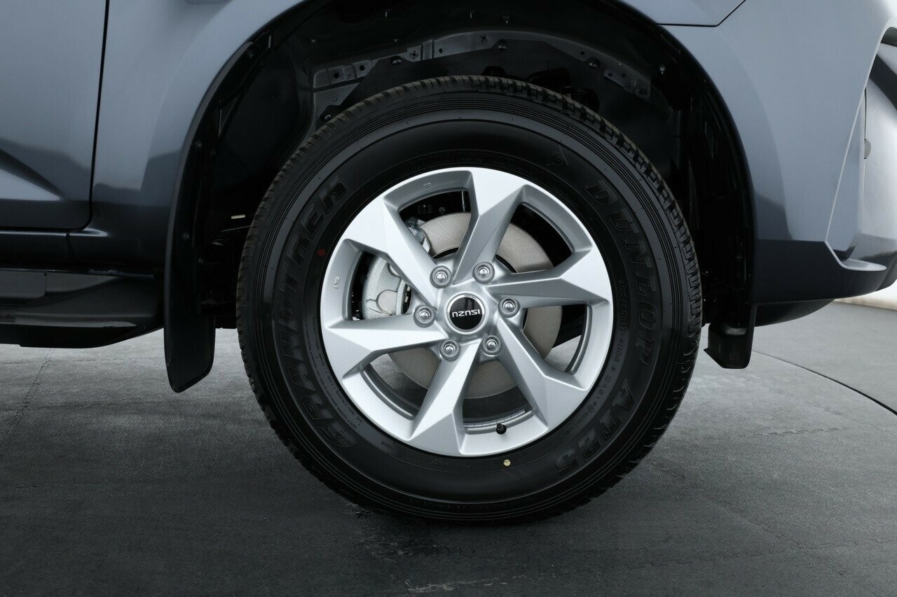 Isuzu Mu-x image 4