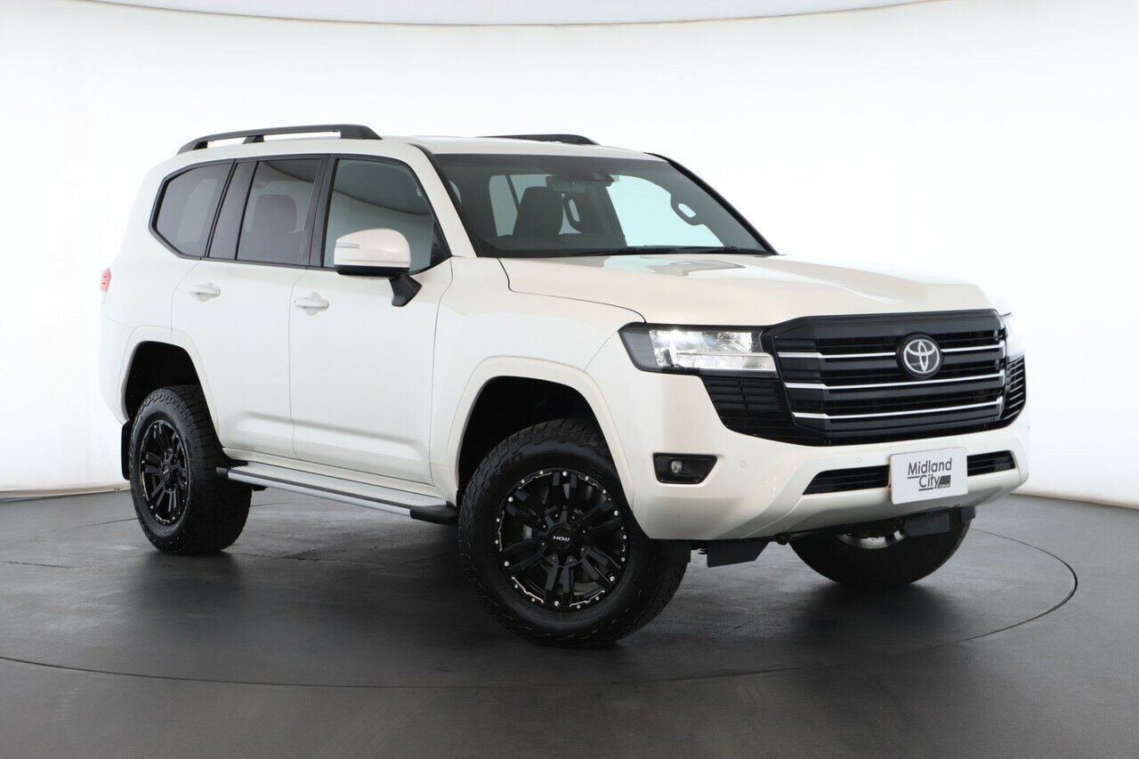 Toyota Landcruiser image 2