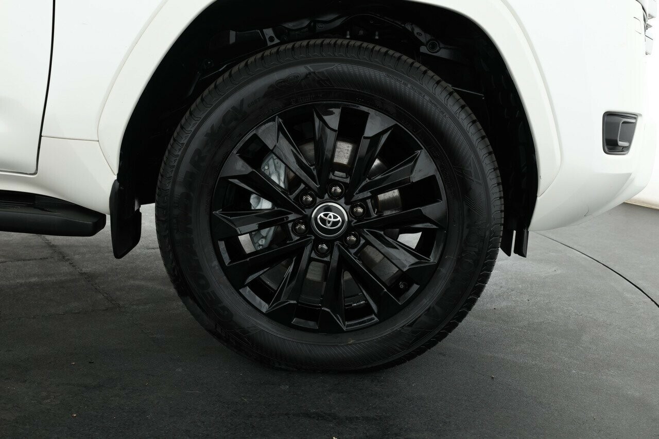 Toyota Landcruiser image 3