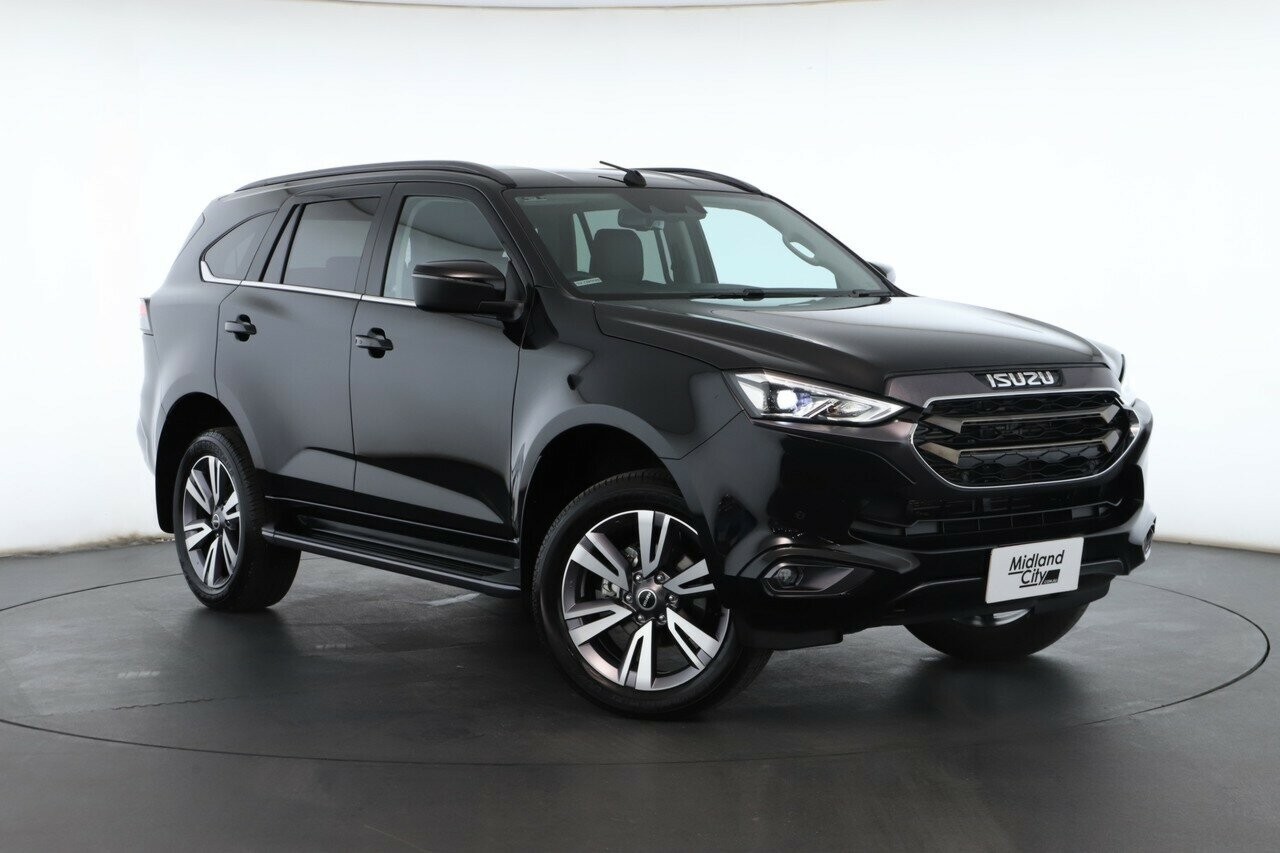 Isuzu Mu-x image 1