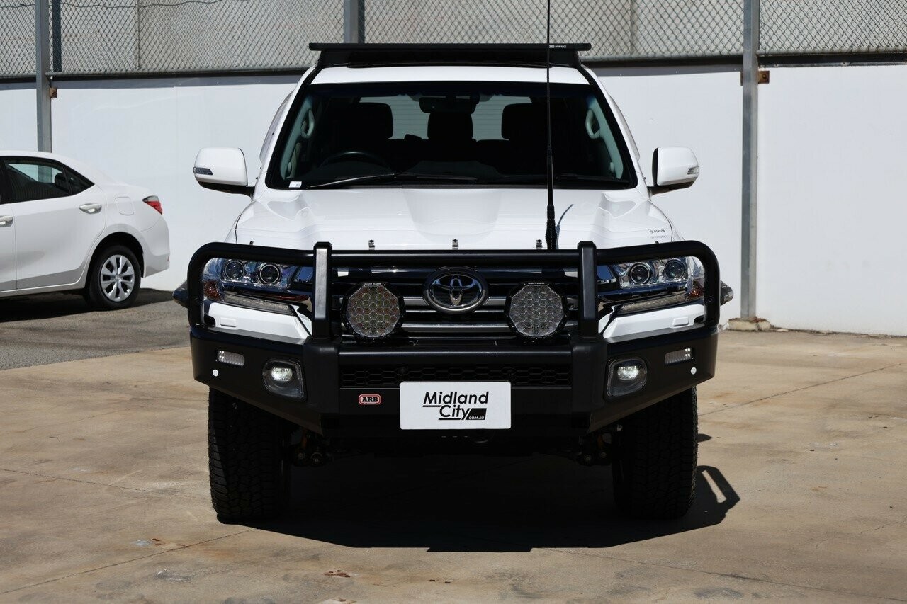 Toyota Landcruiser image 4
