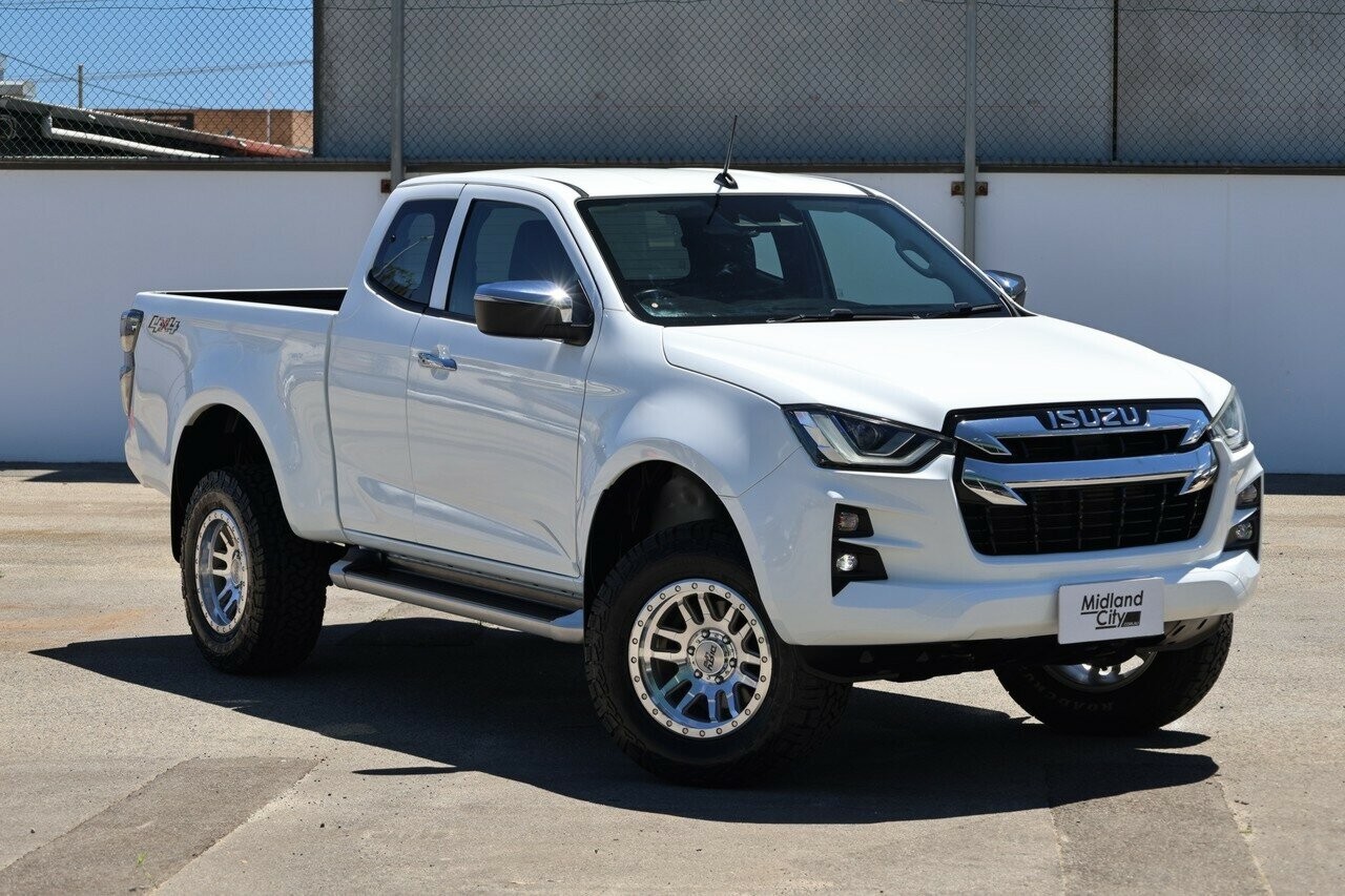 Isuzu D-max image 1