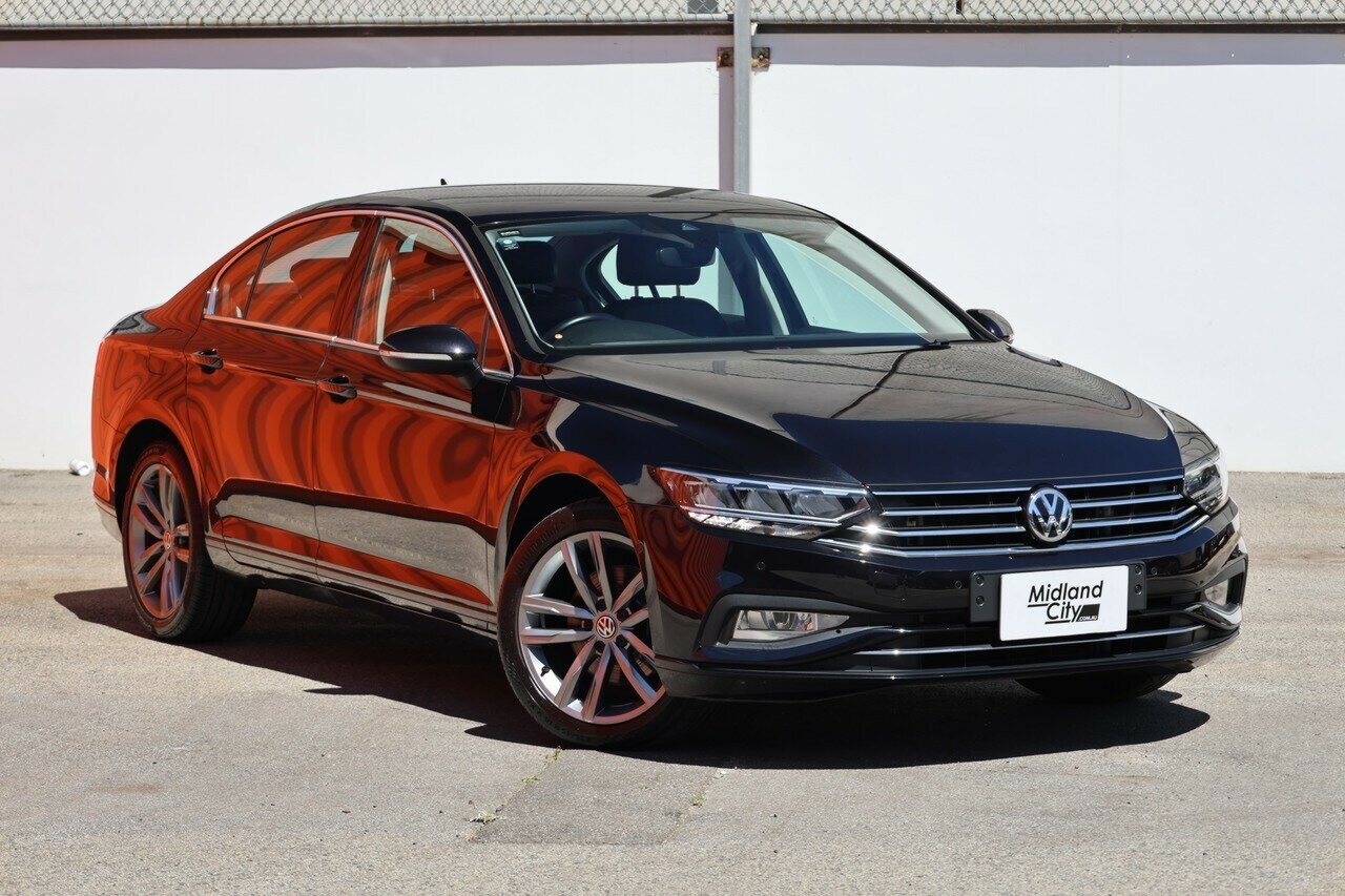 Volkswagen Passat image 1