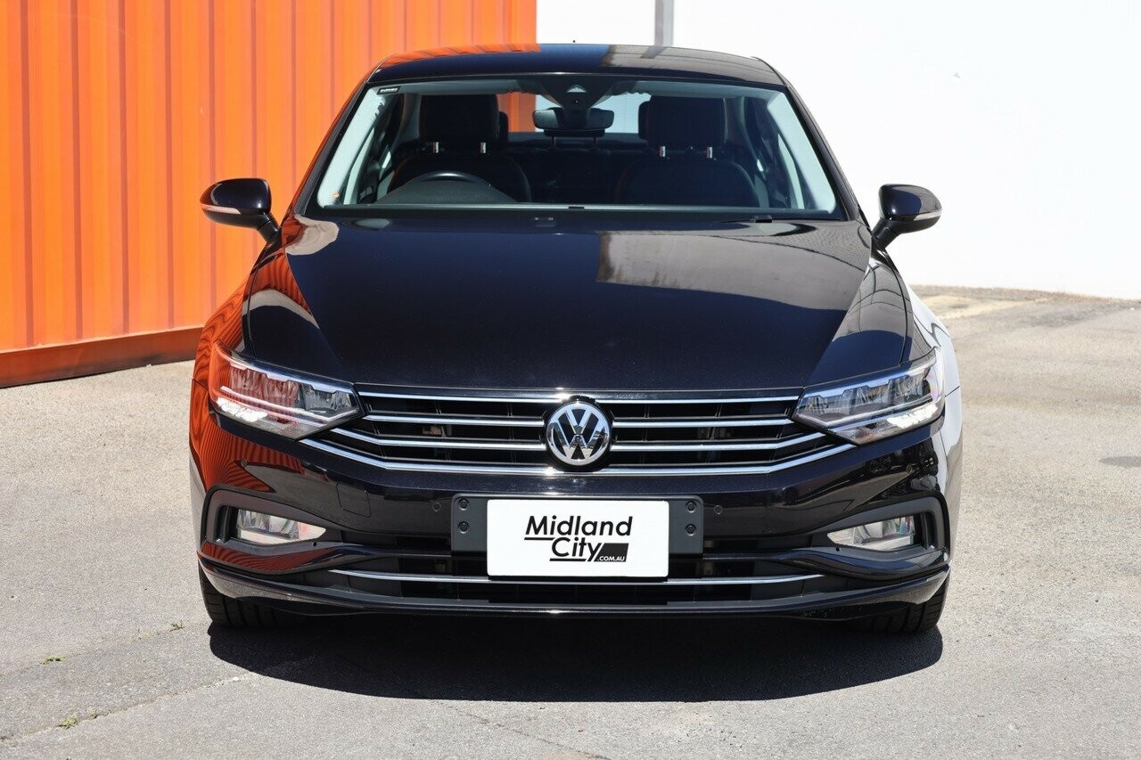 Volkswagen Passat image 4