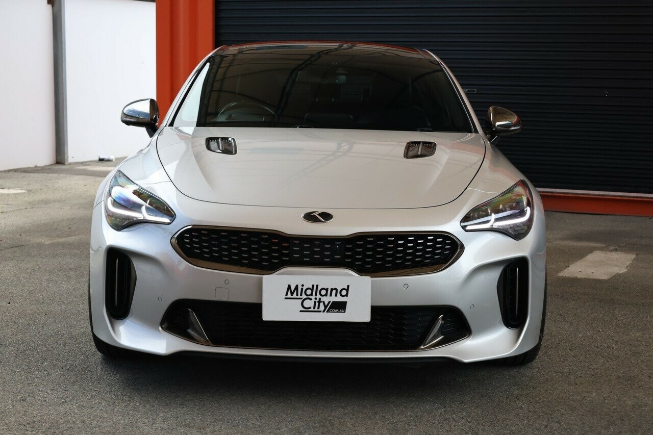 Kia Stinger image 4