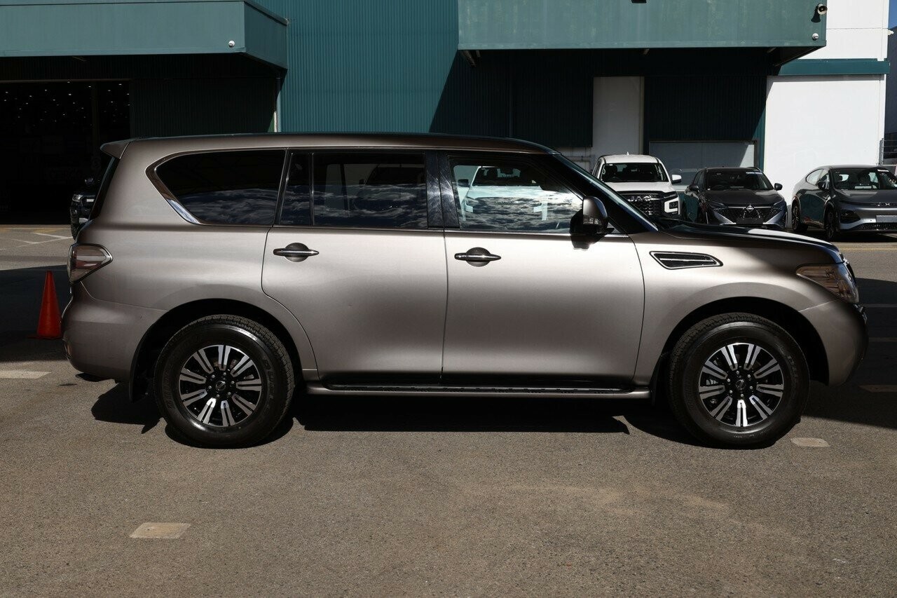 Nissan Patrol image 2