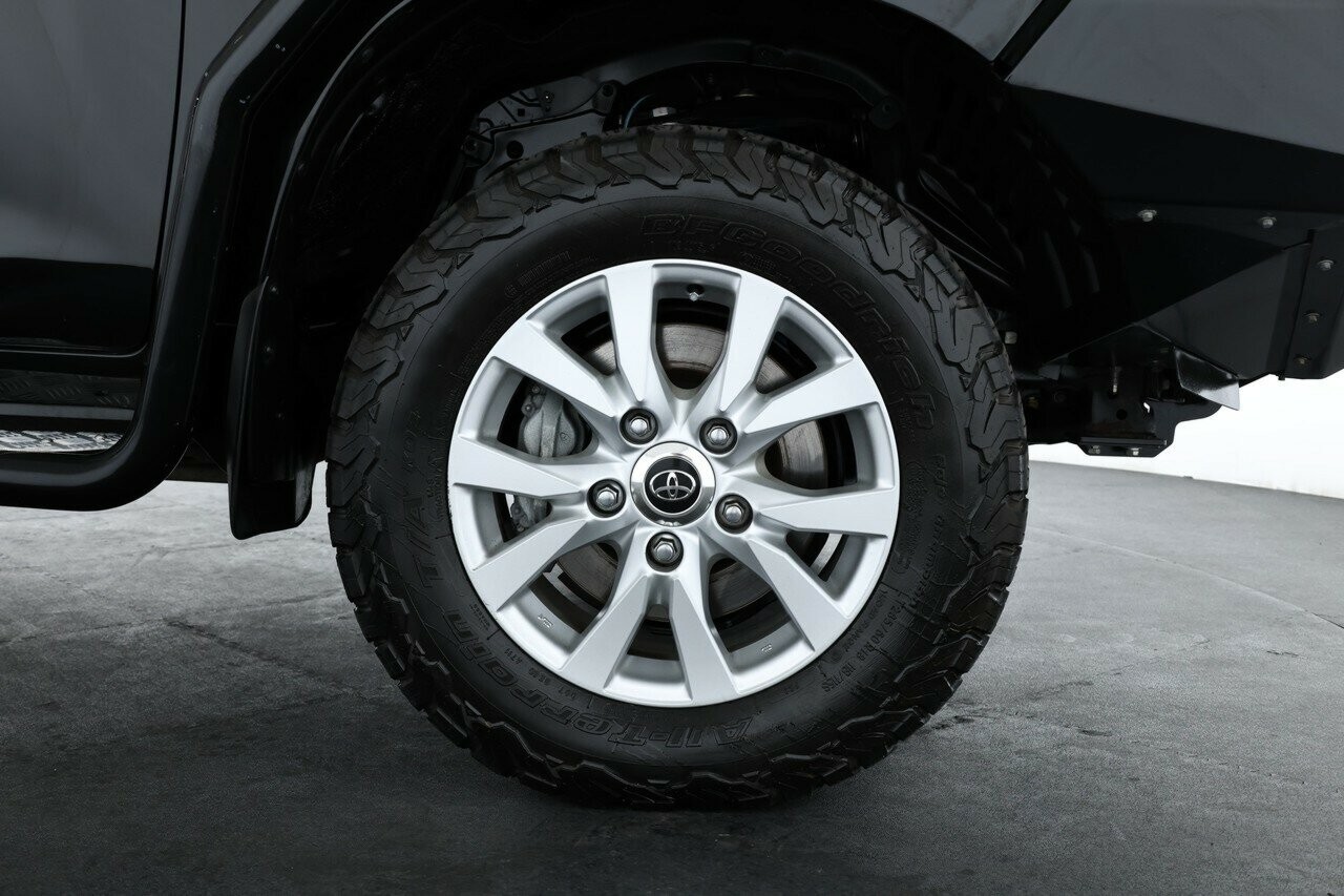 Toyota Landcruiser image 3