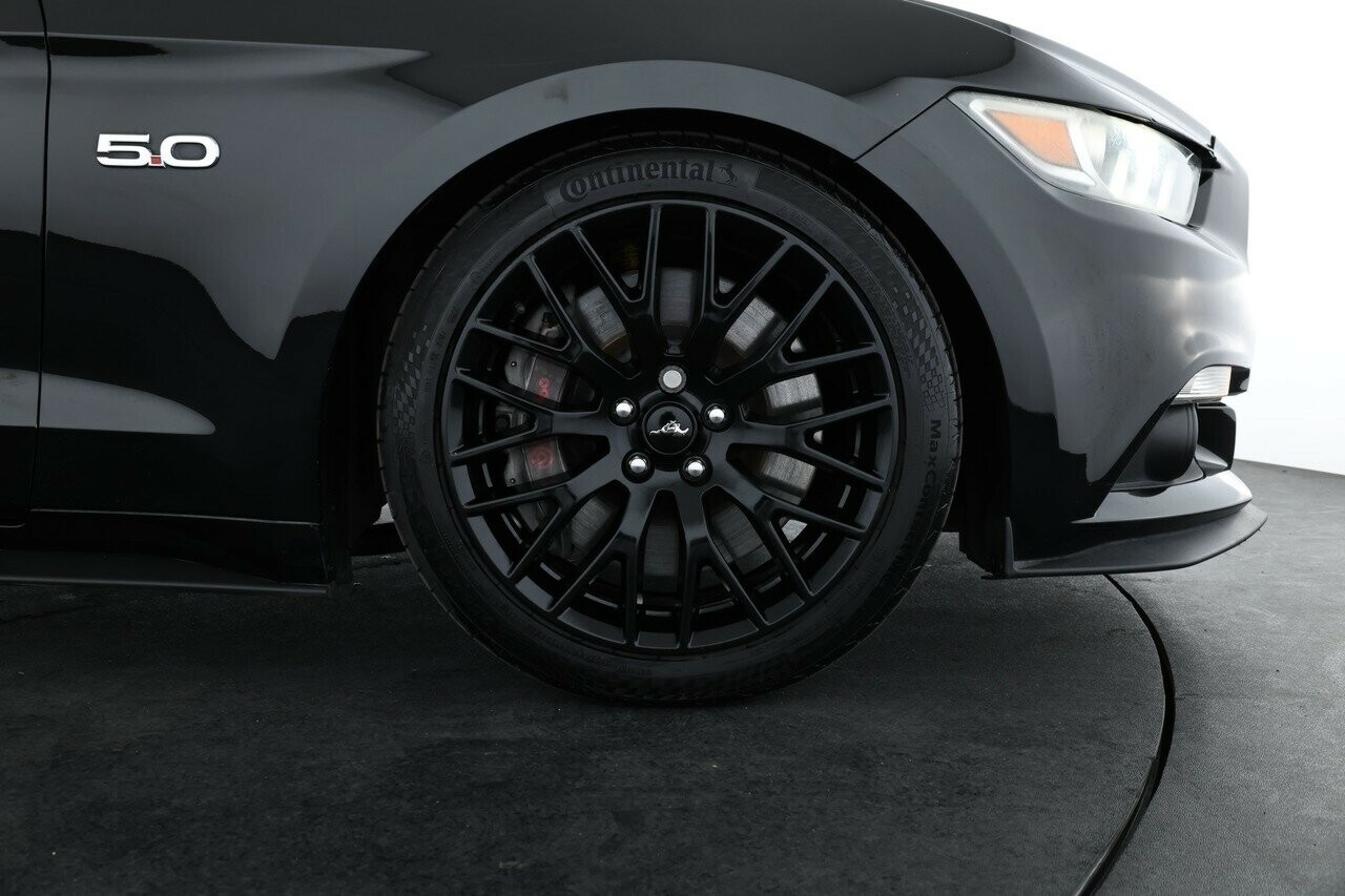 Ford Mustang image 3