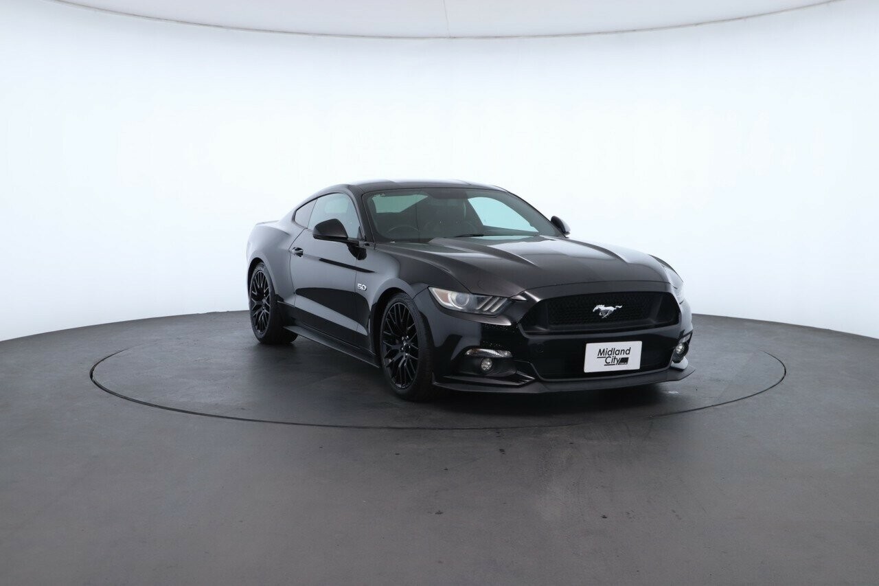 Ford Mustang image 4