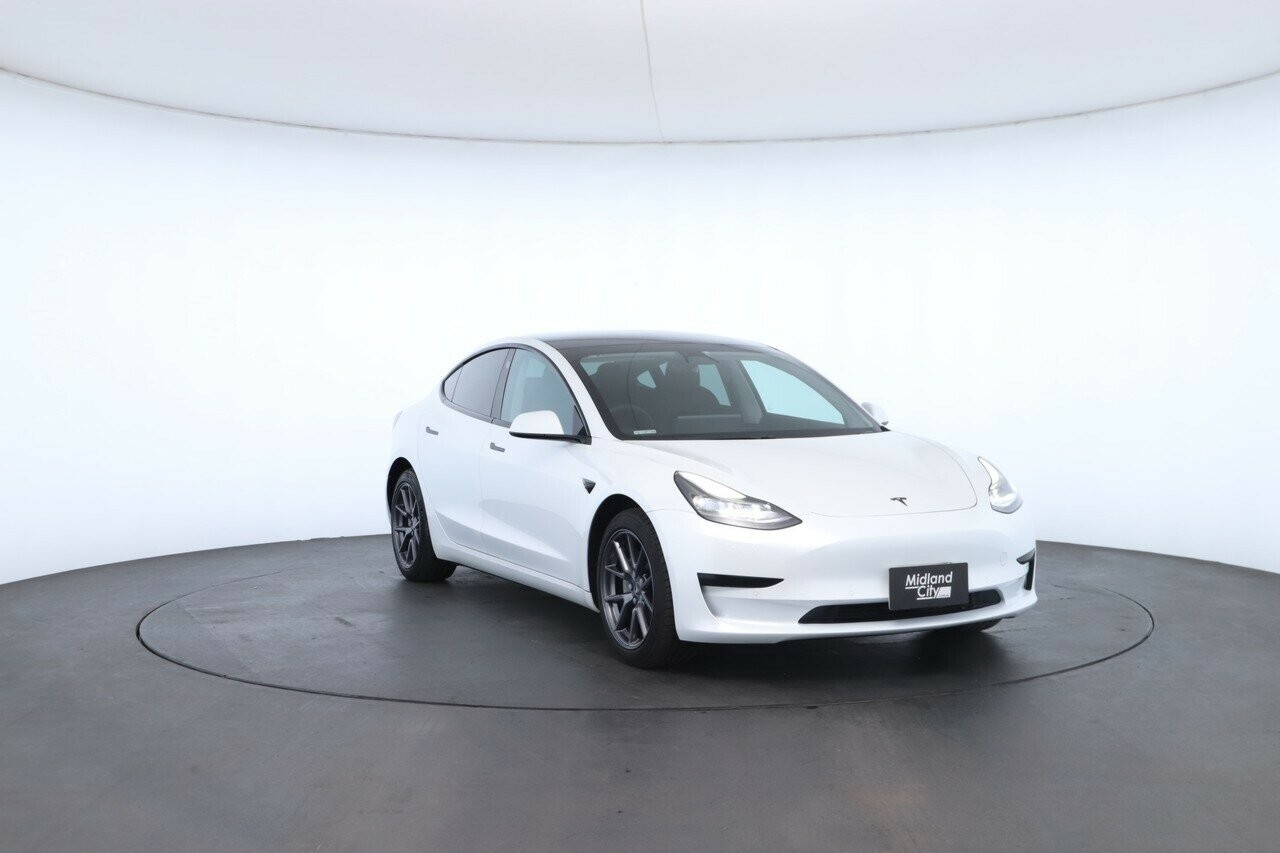 Tesla Model 3 image 4