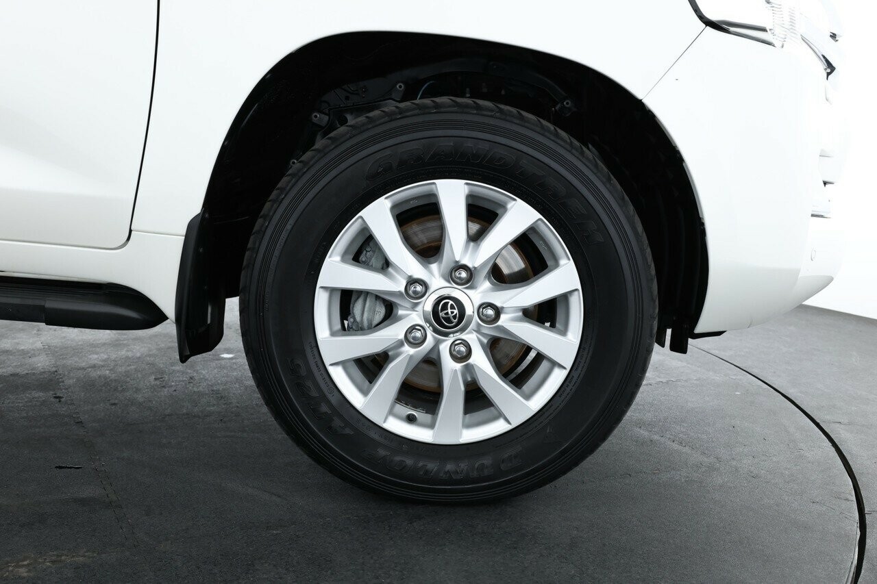 Toyota Landcruiser image 3