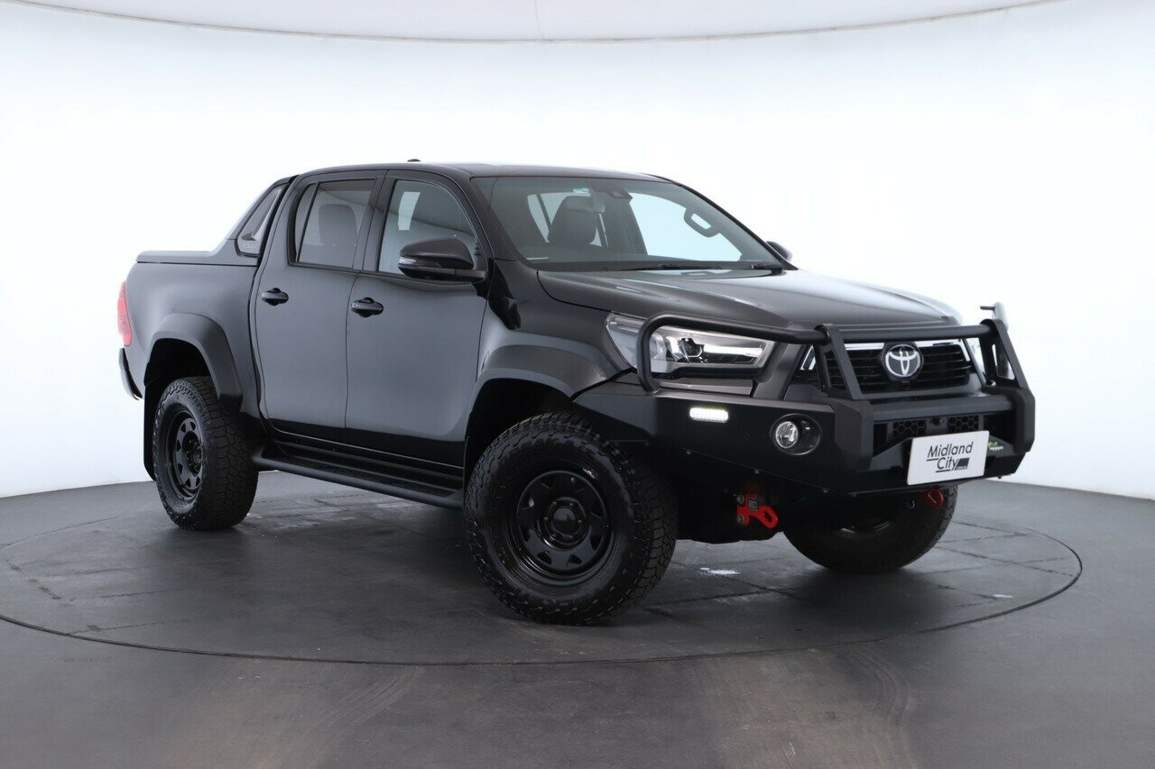 Toyota Hilux image 1