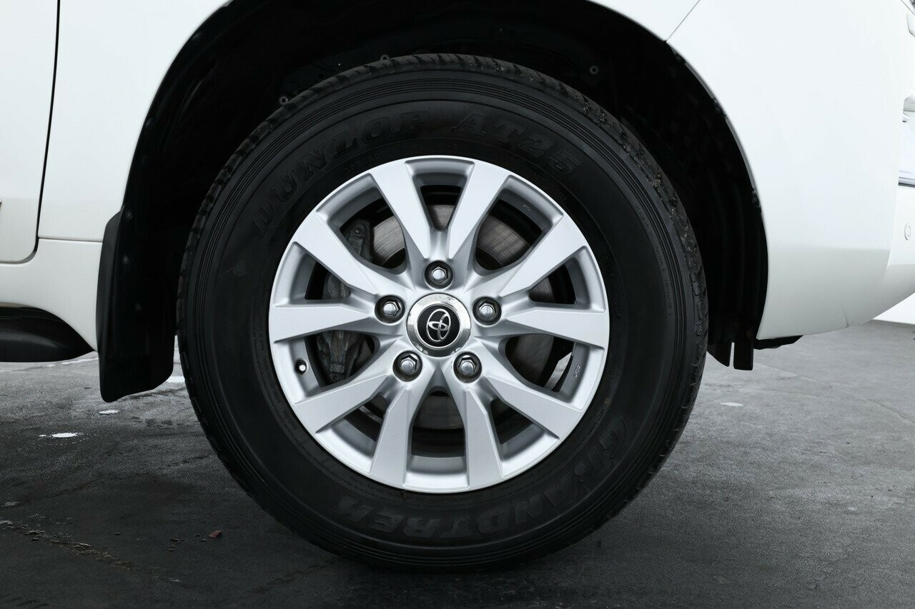 Toyota Landcruiser image 3