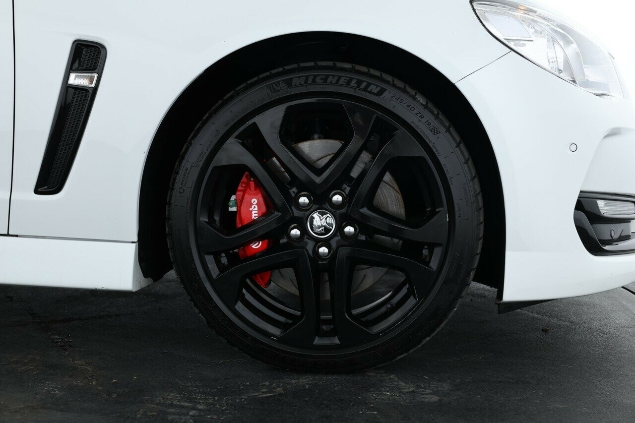 Holden Commodore image 3