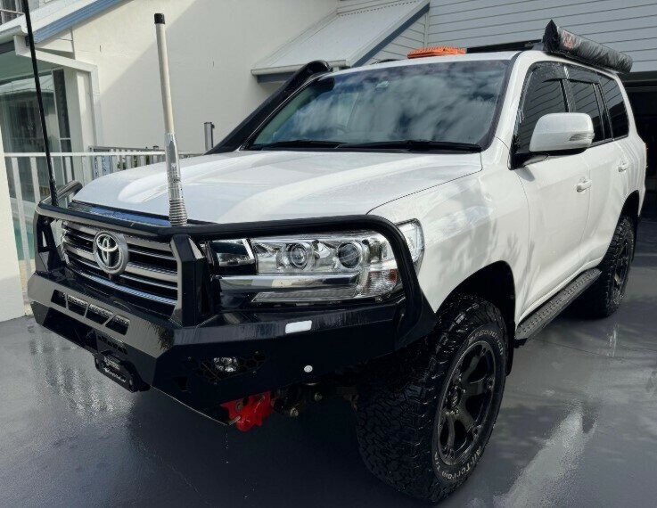 Toyota Landcruiser image 1
