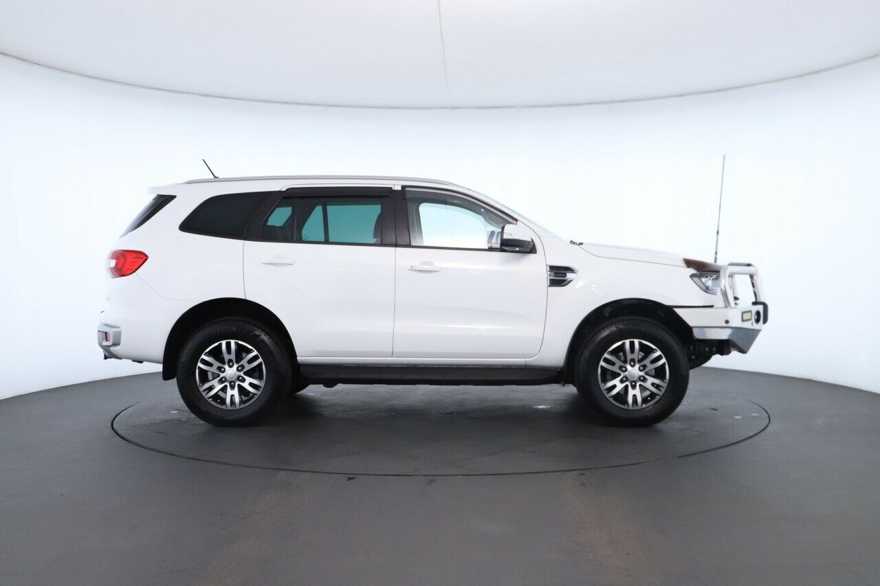 Ford Everest image 2