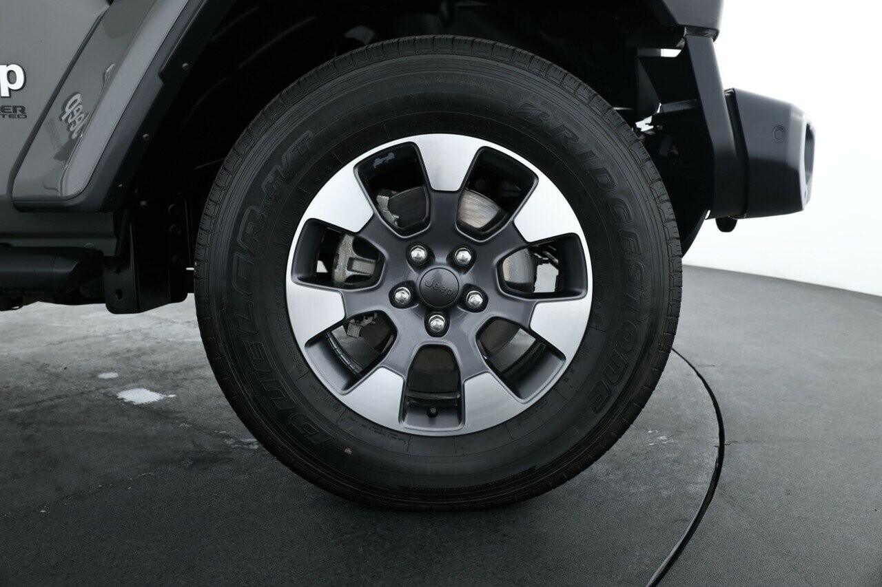 Jeep Wrangler image 3