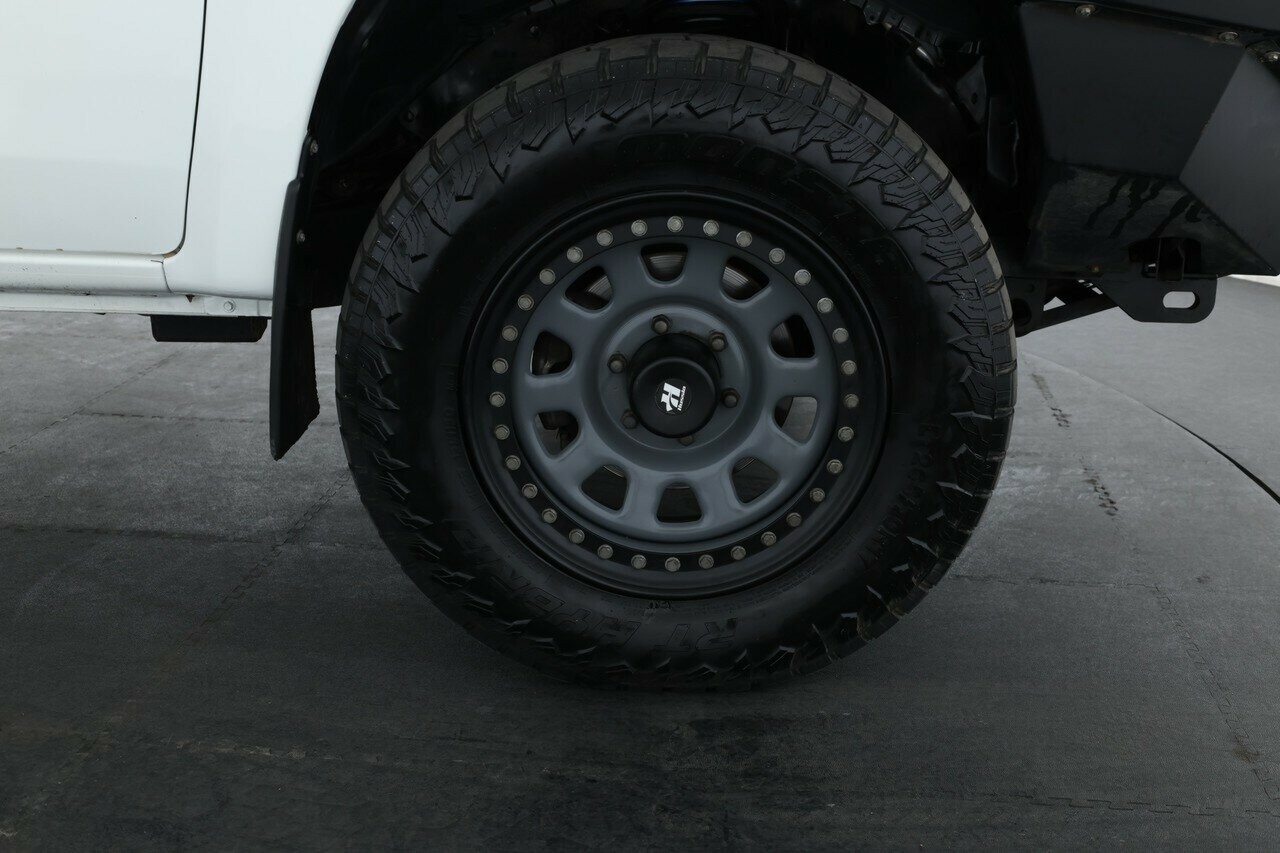 Mitsubishi Triton image 3