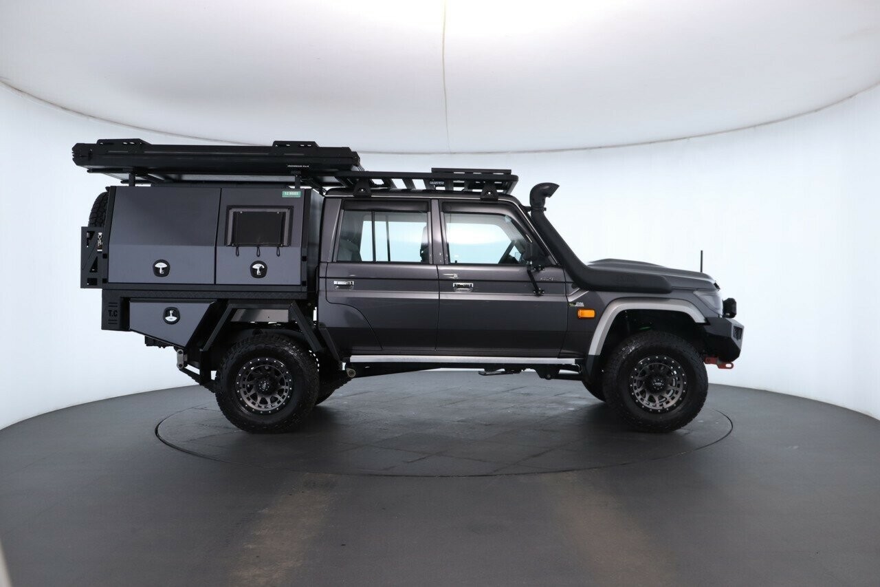 Toyota Landcruiser image 2