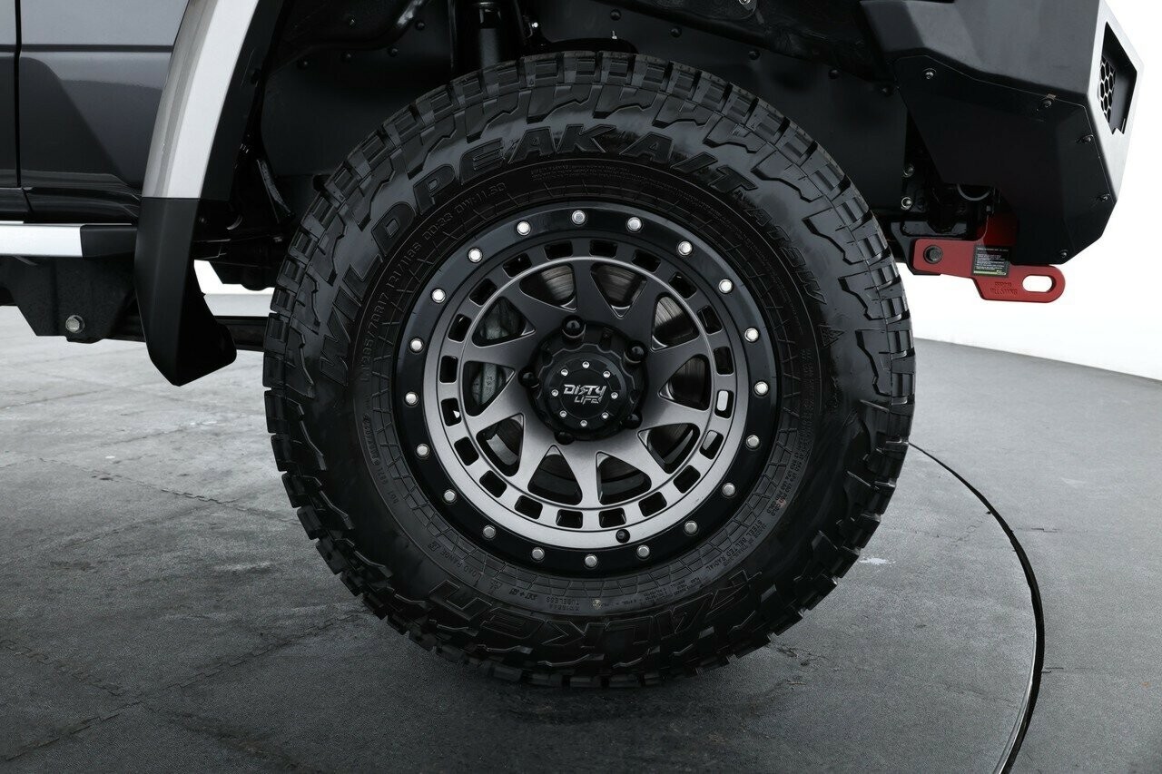 Toyota Landcruiser image 3