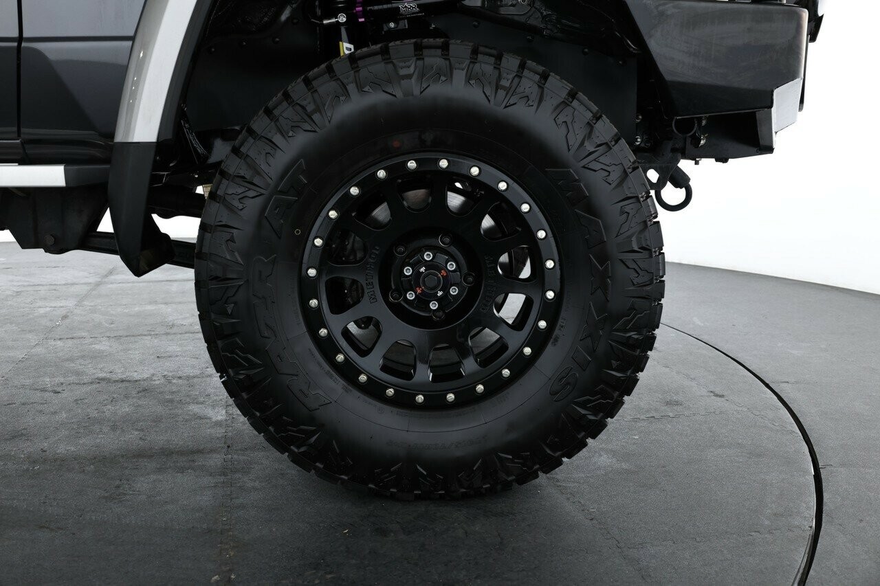 Toyota Landcruiser image 3