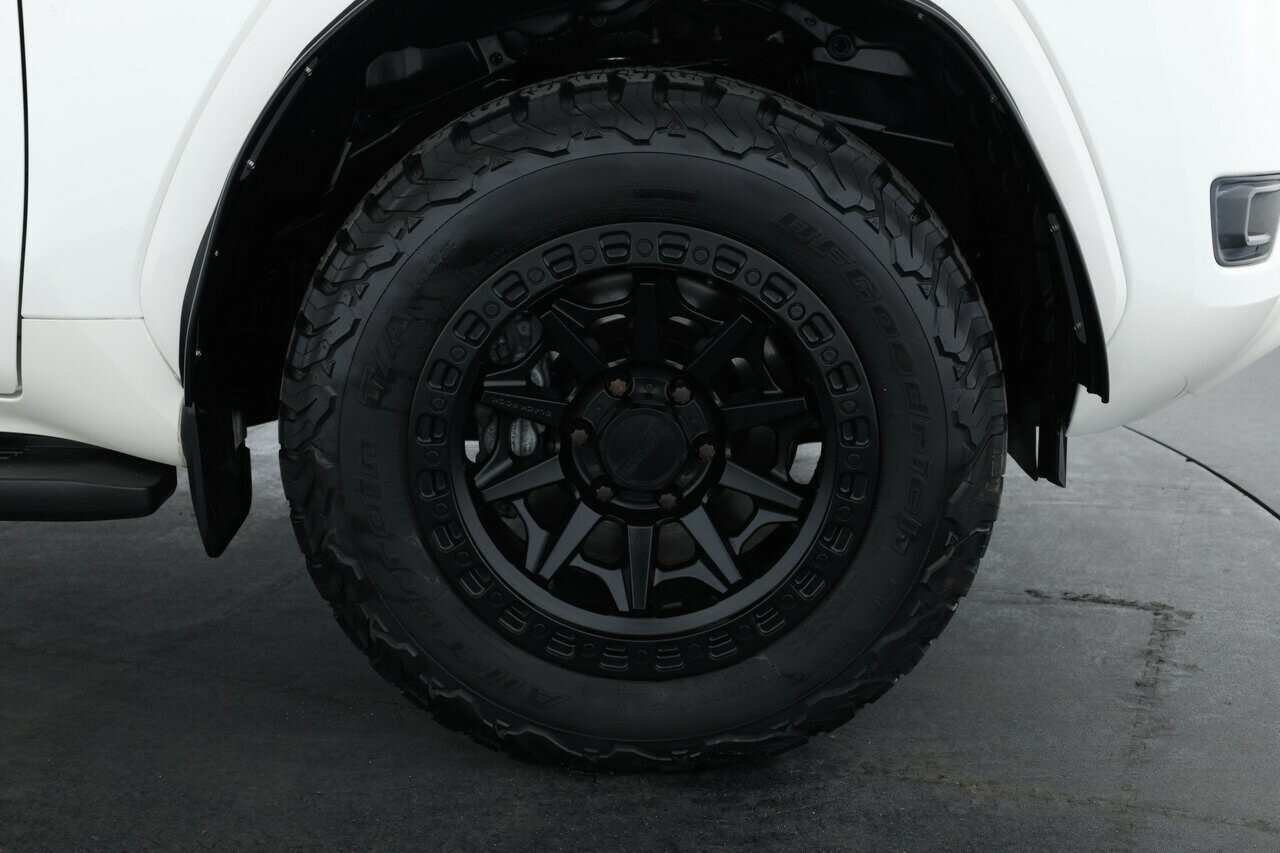 Toyota Landcruiser image 3