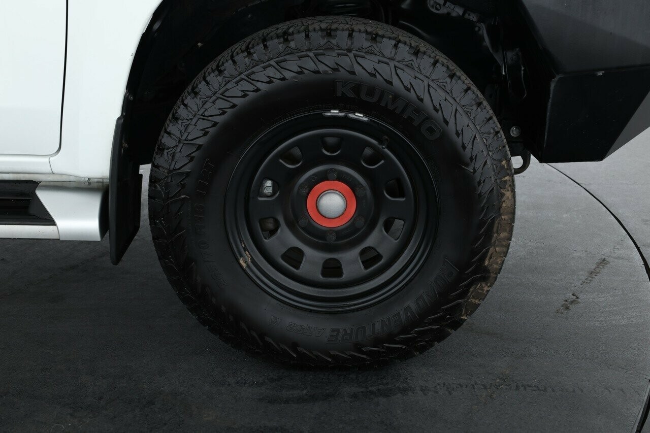 Mitsubishi Triton image 3