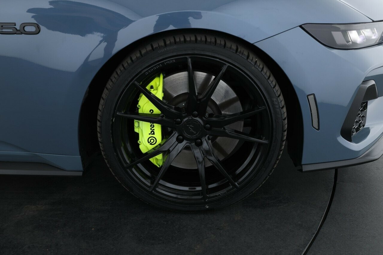 Ford Mustang image 2