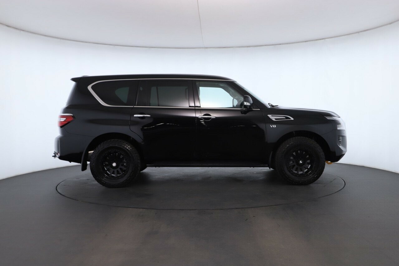 Nissan Patrol image 2