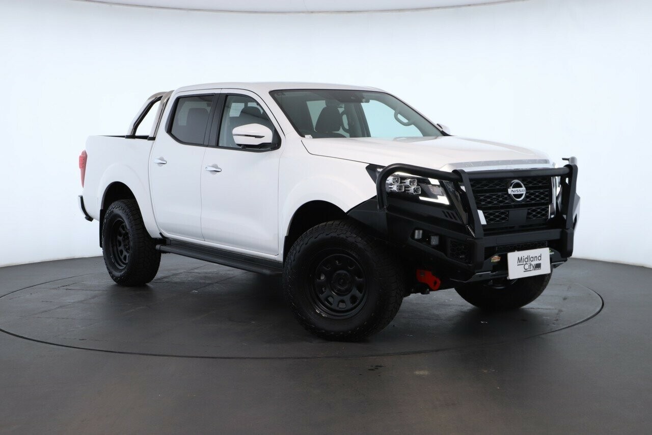 Nissan Navara image 1