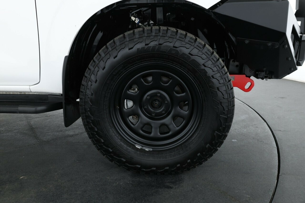 Nissan Navara image 3