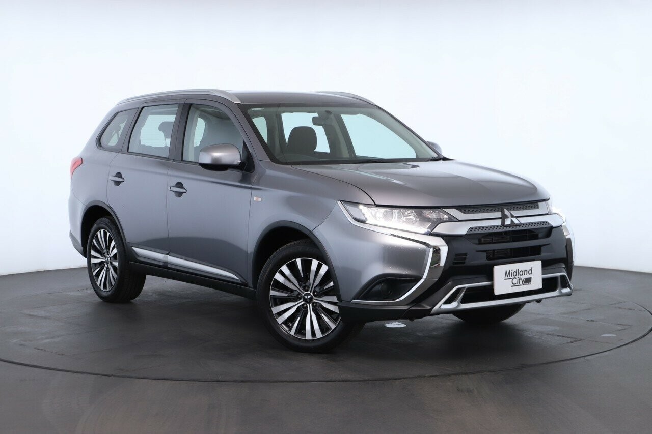 Mitsubishi Outlander image 1