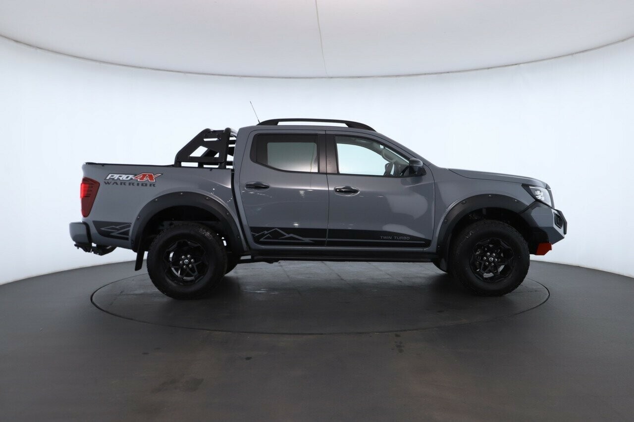 Nissan Navara image 2