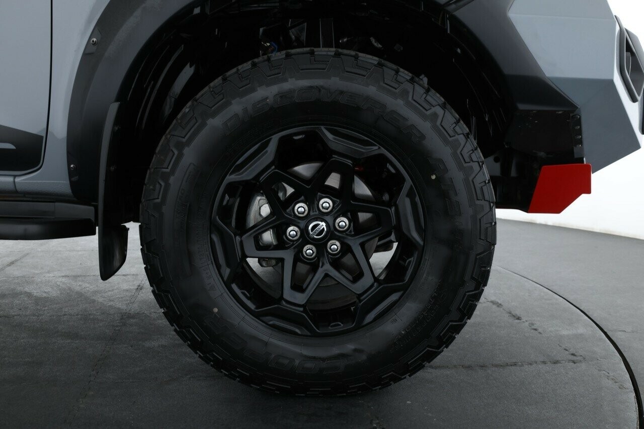 Nissan Navara image 3