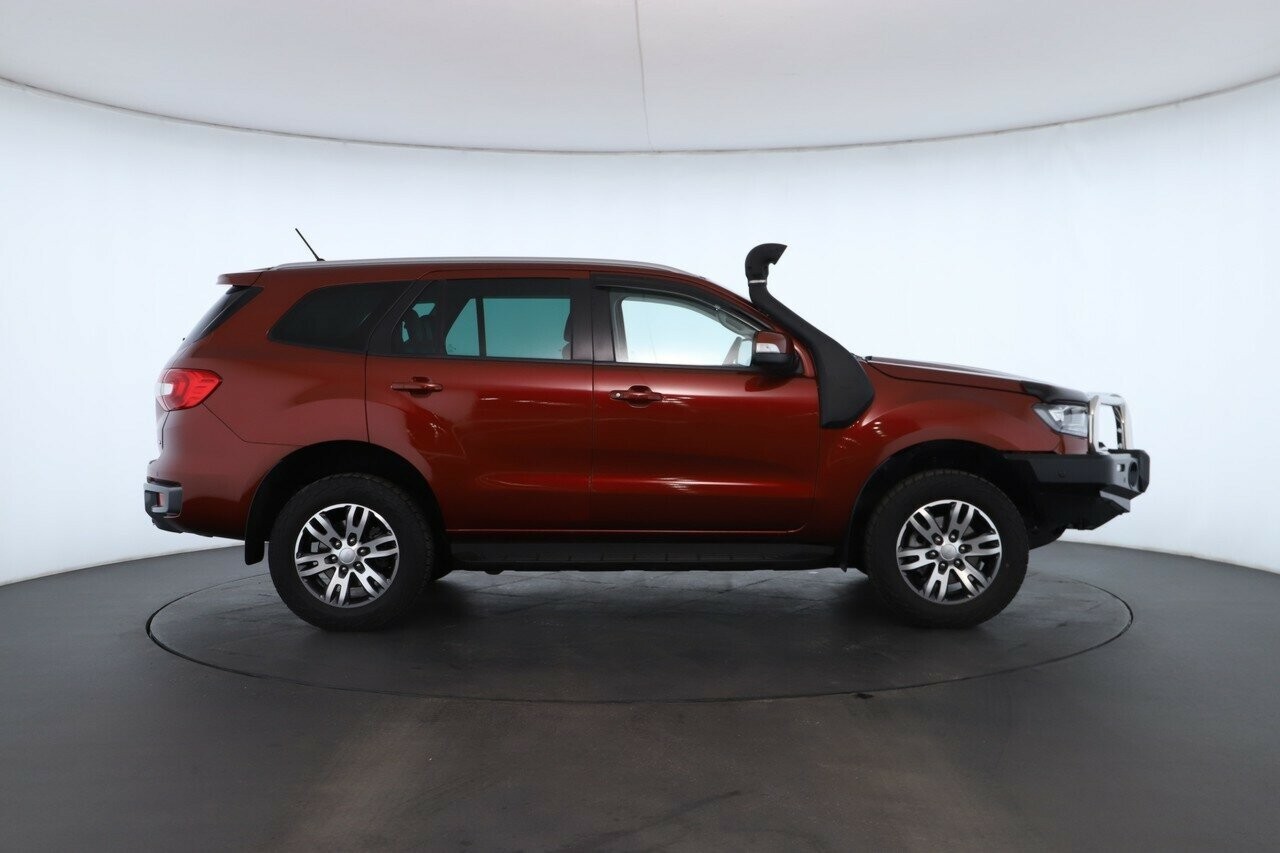 Ford Everest image 2