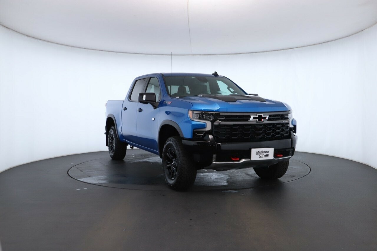 Chevrolet Silverado image 4