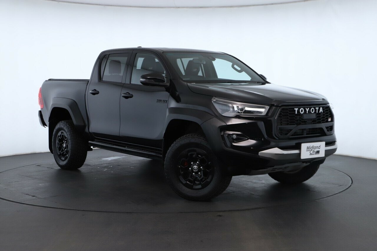 Toyota Hilux image 1