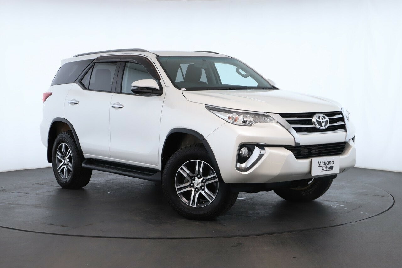 Toyota Fortuner image 1