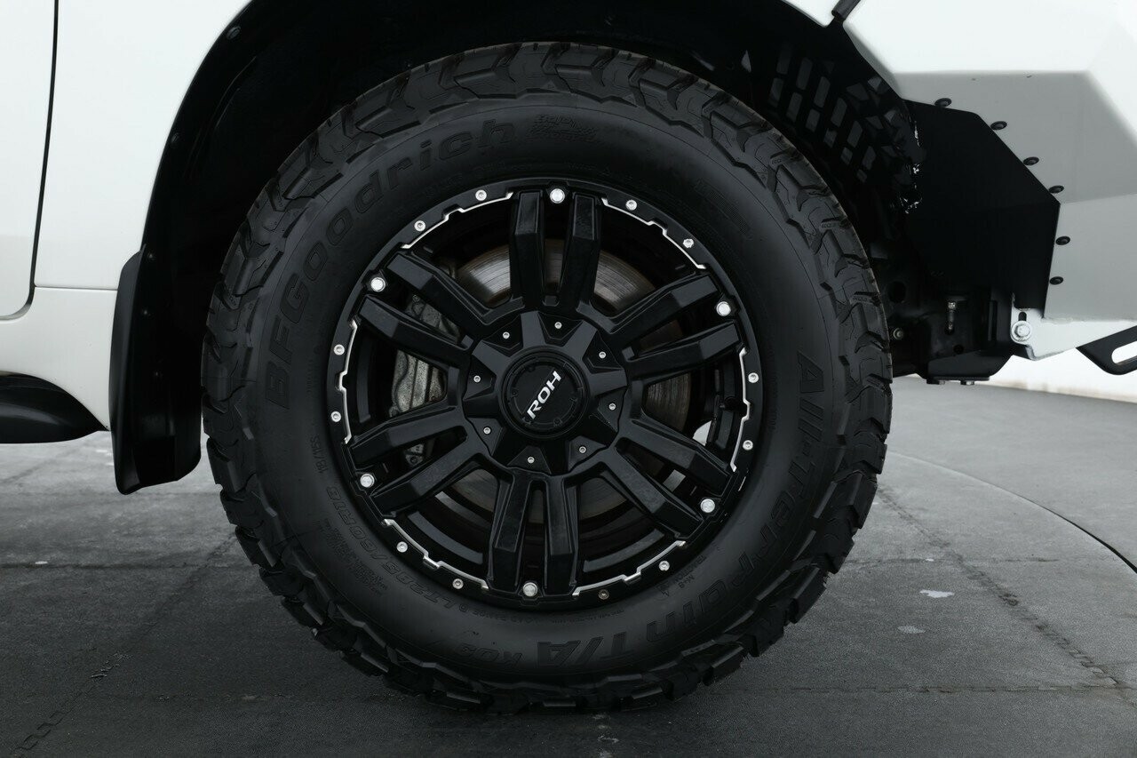 Toyota Landcruiser image 3