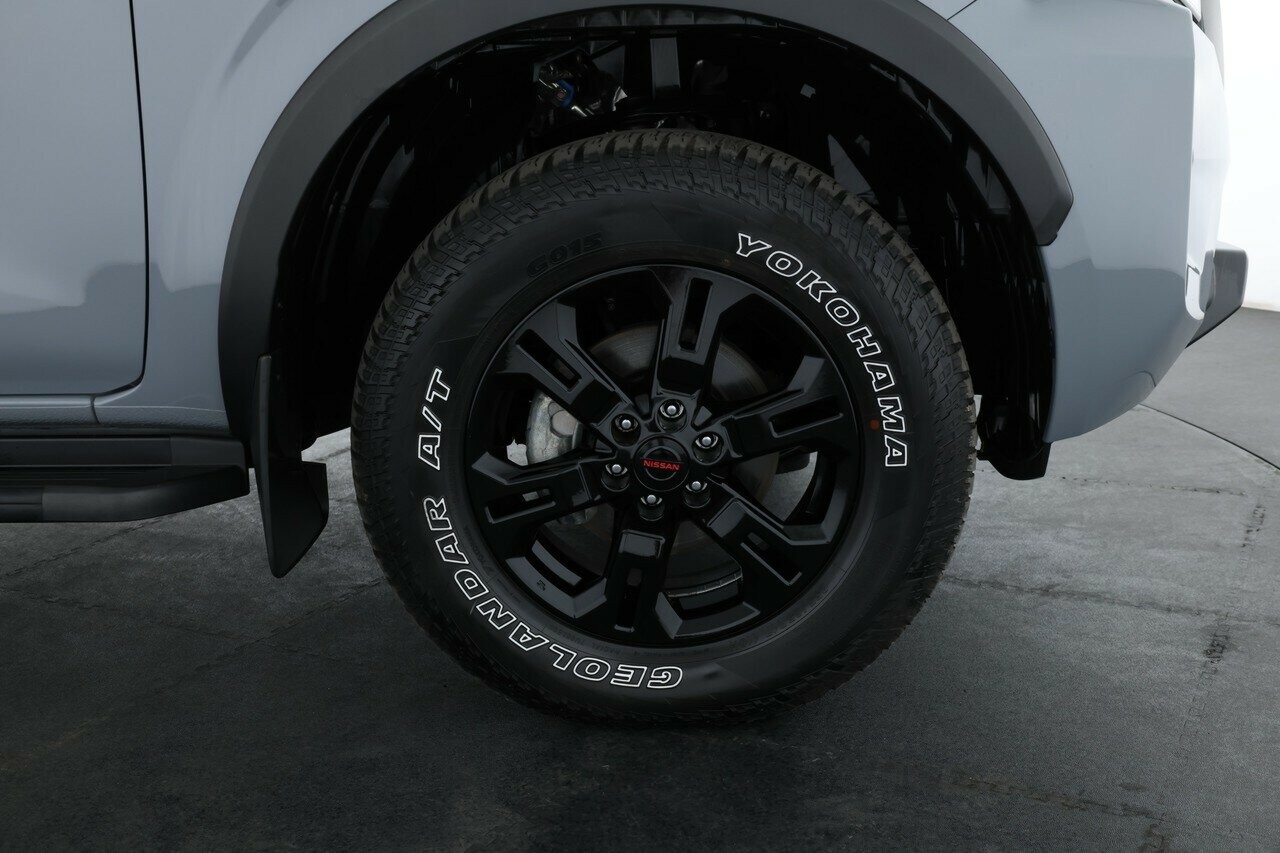 Nissan Navara image 3