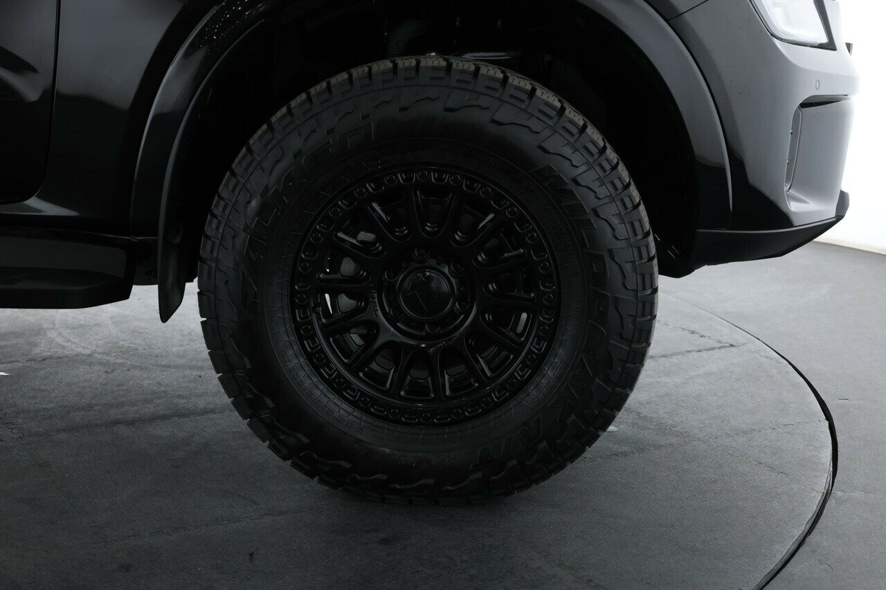 Ford Everest image 3