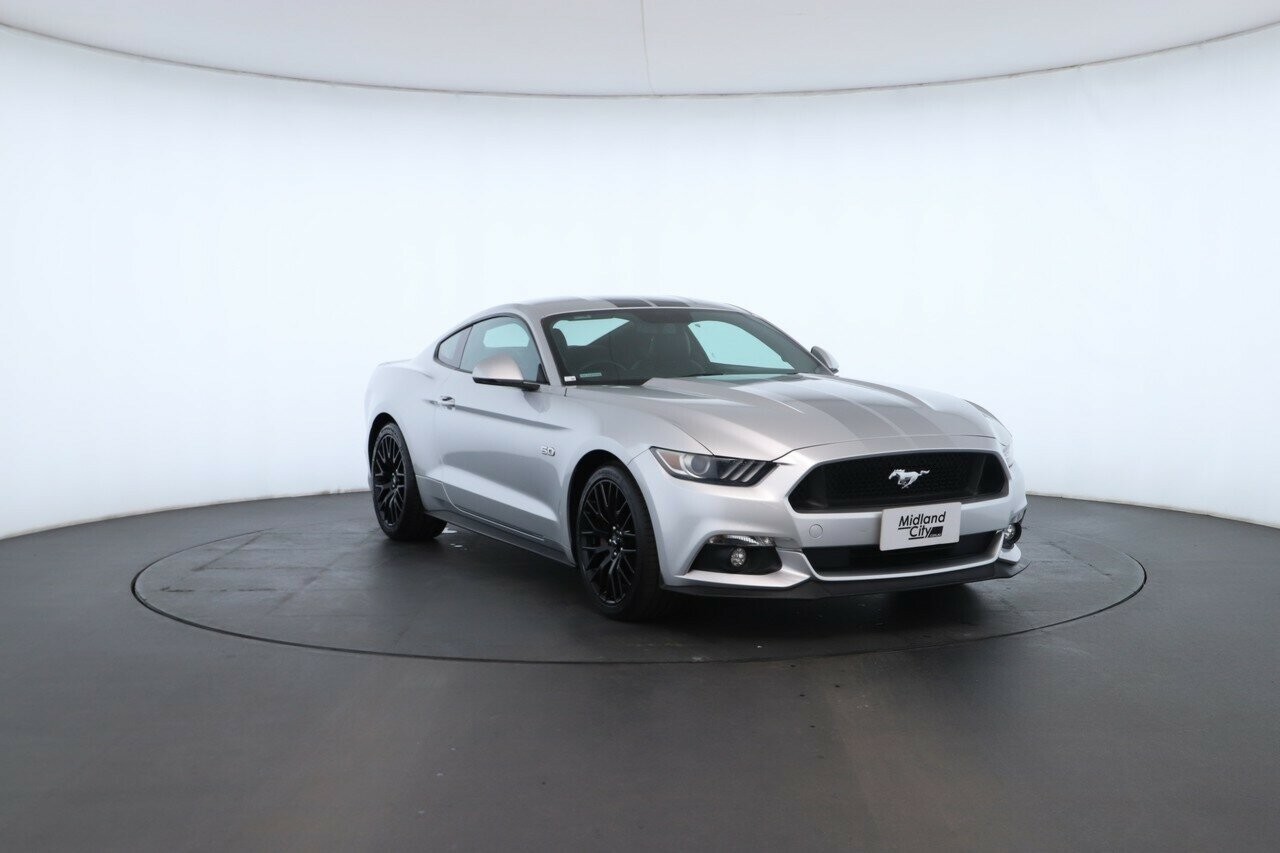 Ford Mustang image 4