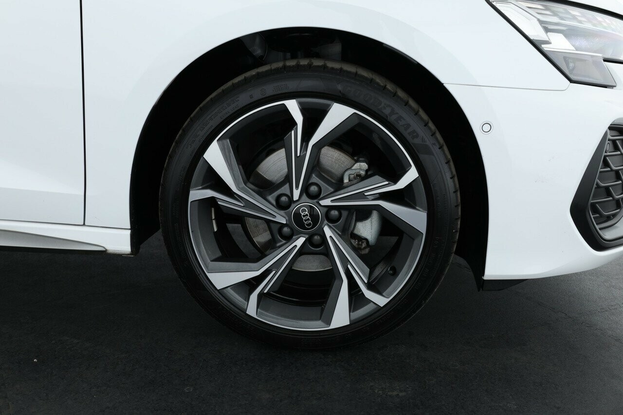 Audi A3 image 2